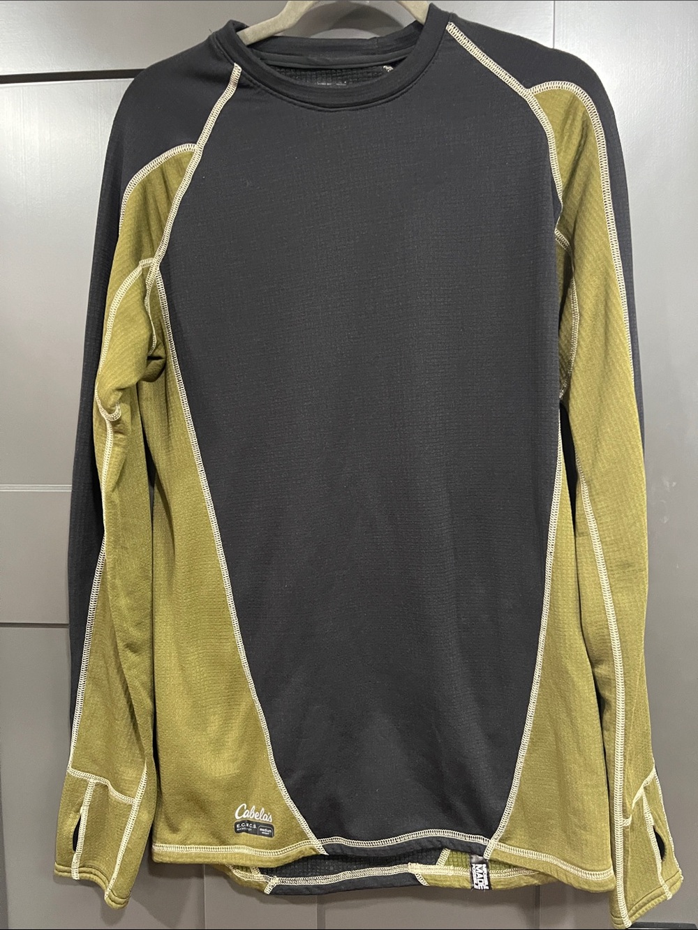 Cabela's Black and Olive Raglan Thermal Crewneck